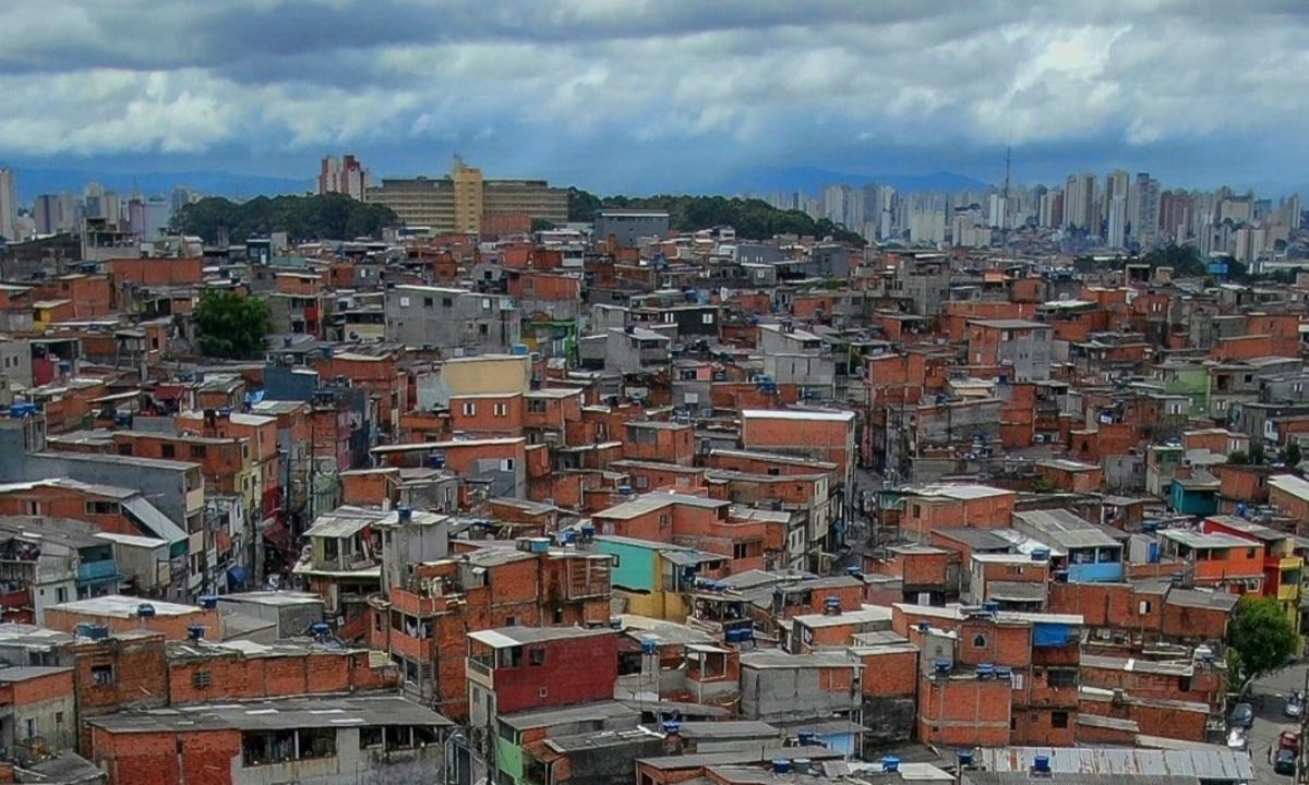 Moeda social dinamiza comércio na periferia de São Paulo